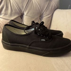 Black in black womens classic vans size 8